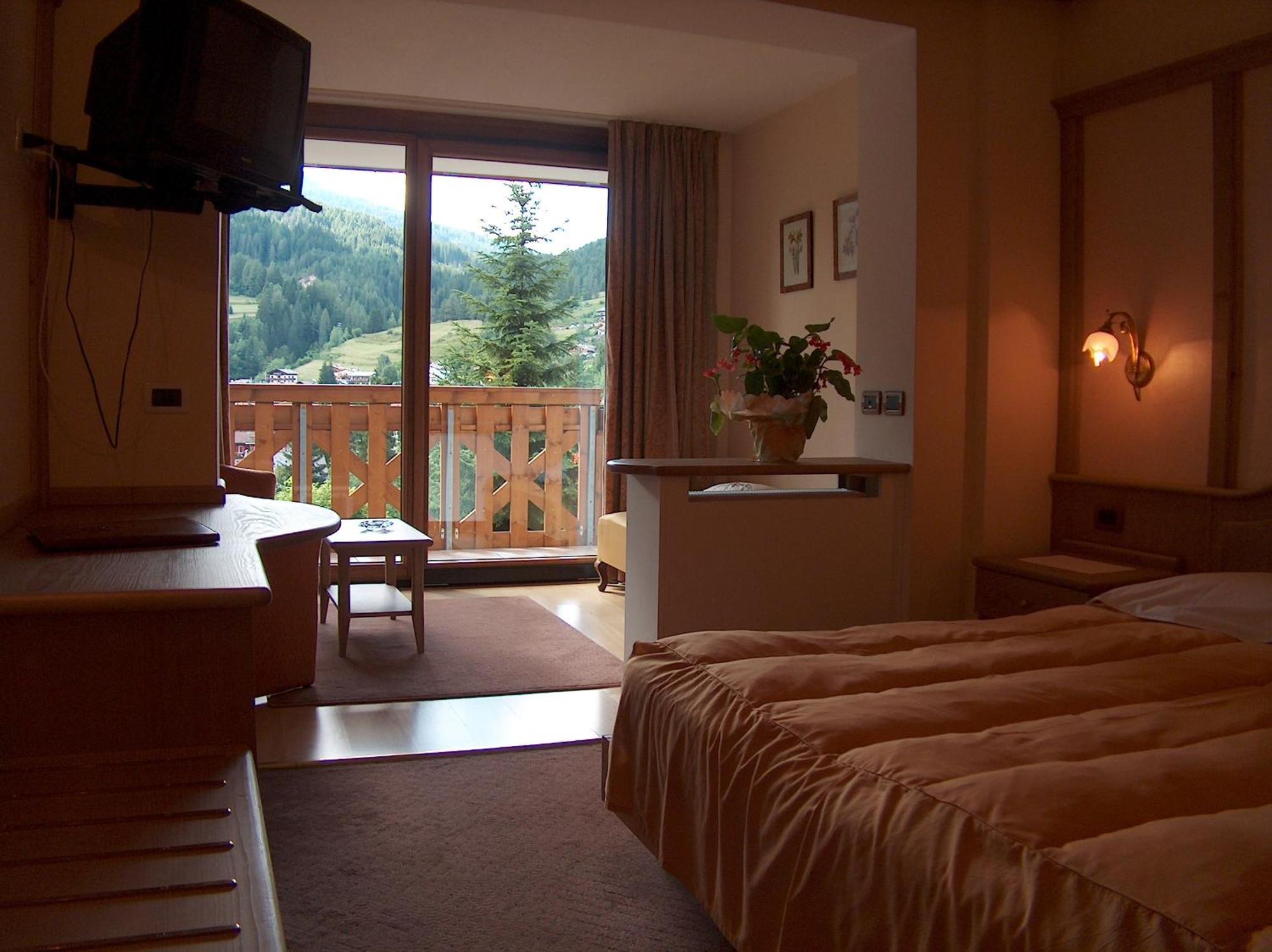 Hotel Catinaccio Rosengarten Моэна Экстерьер фото